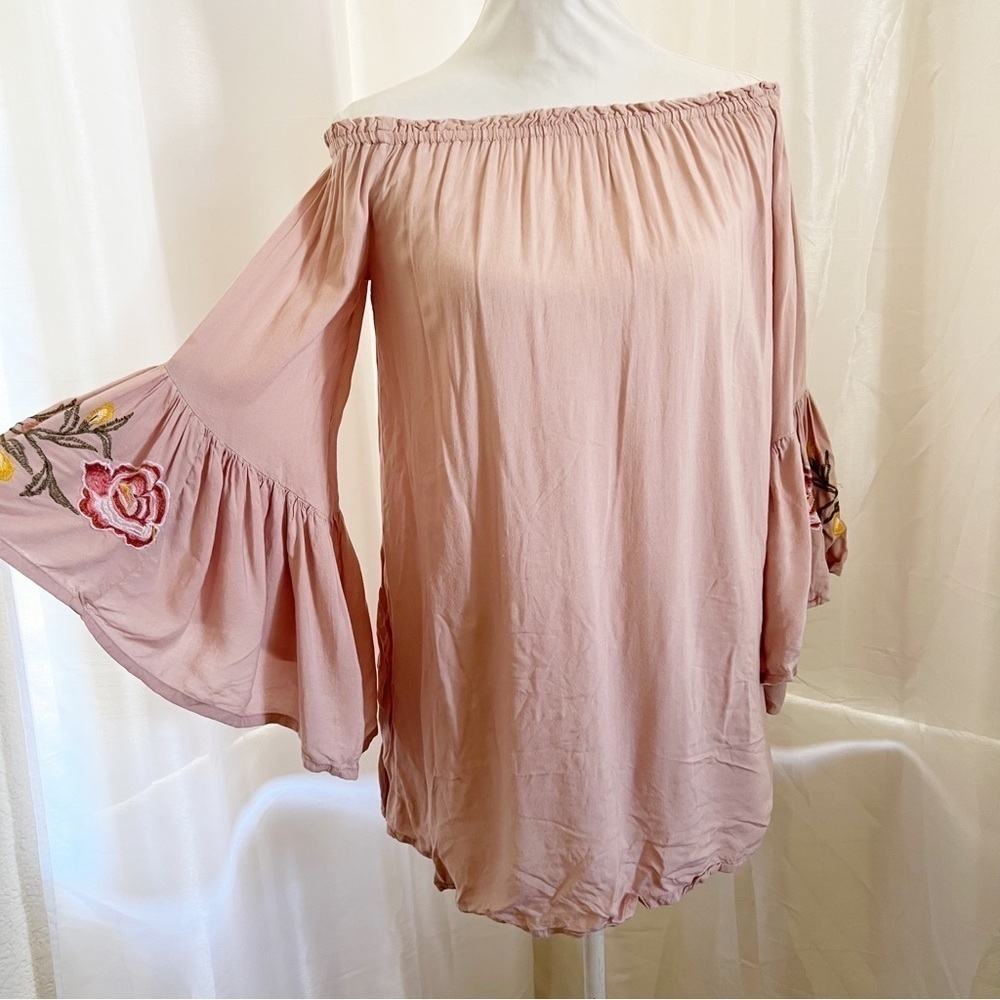 Feathers Blouse Small Off Shoulder Embroidered Bell Sleeve‎ Dusty Rose Boho Top